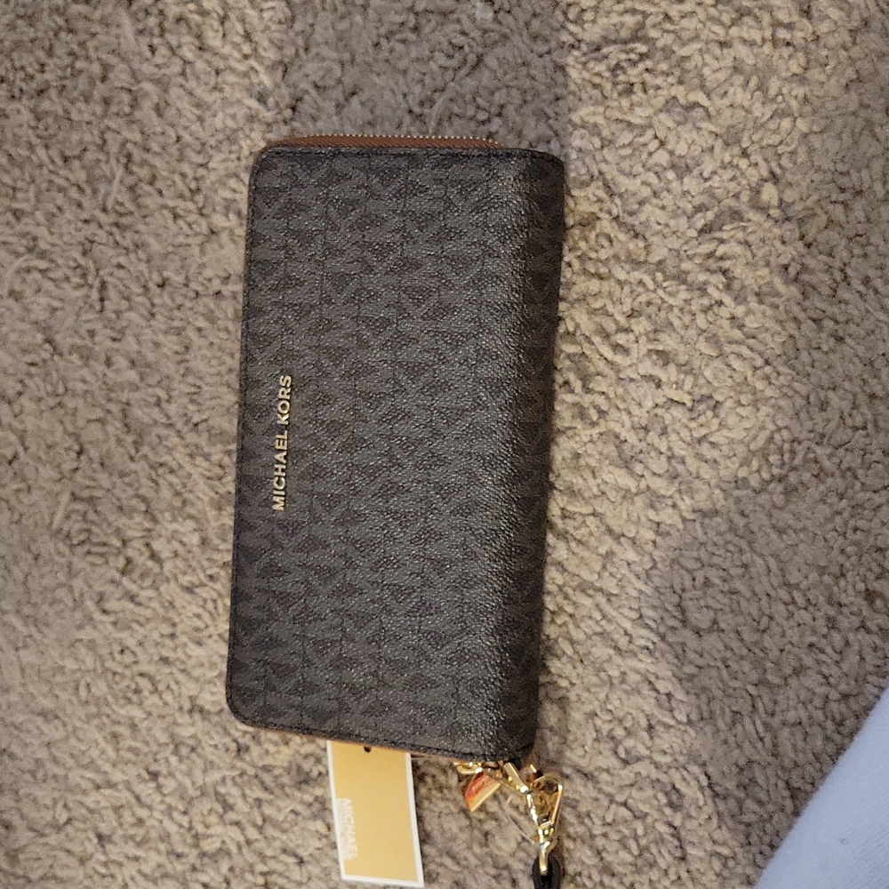 Michael kors wallet